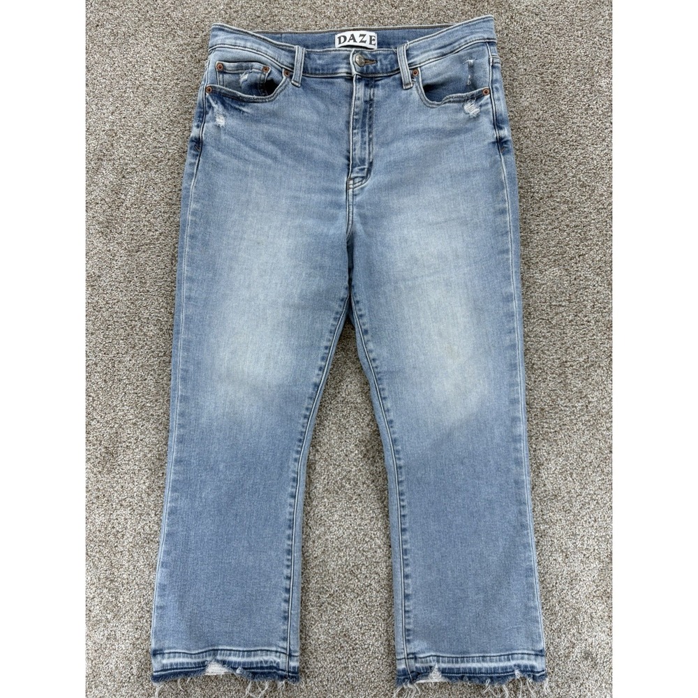 Daze Hug Denim Shy Girl High Rise Crop Flare Jean in Shooting Star Sz 31 Raw Hem